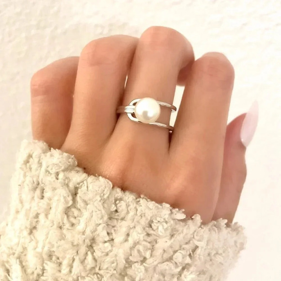 925 Sterling Silver Pearl Ring Minimalist Dainty Ring Pearl Accent Ring - Picture 2 of 8